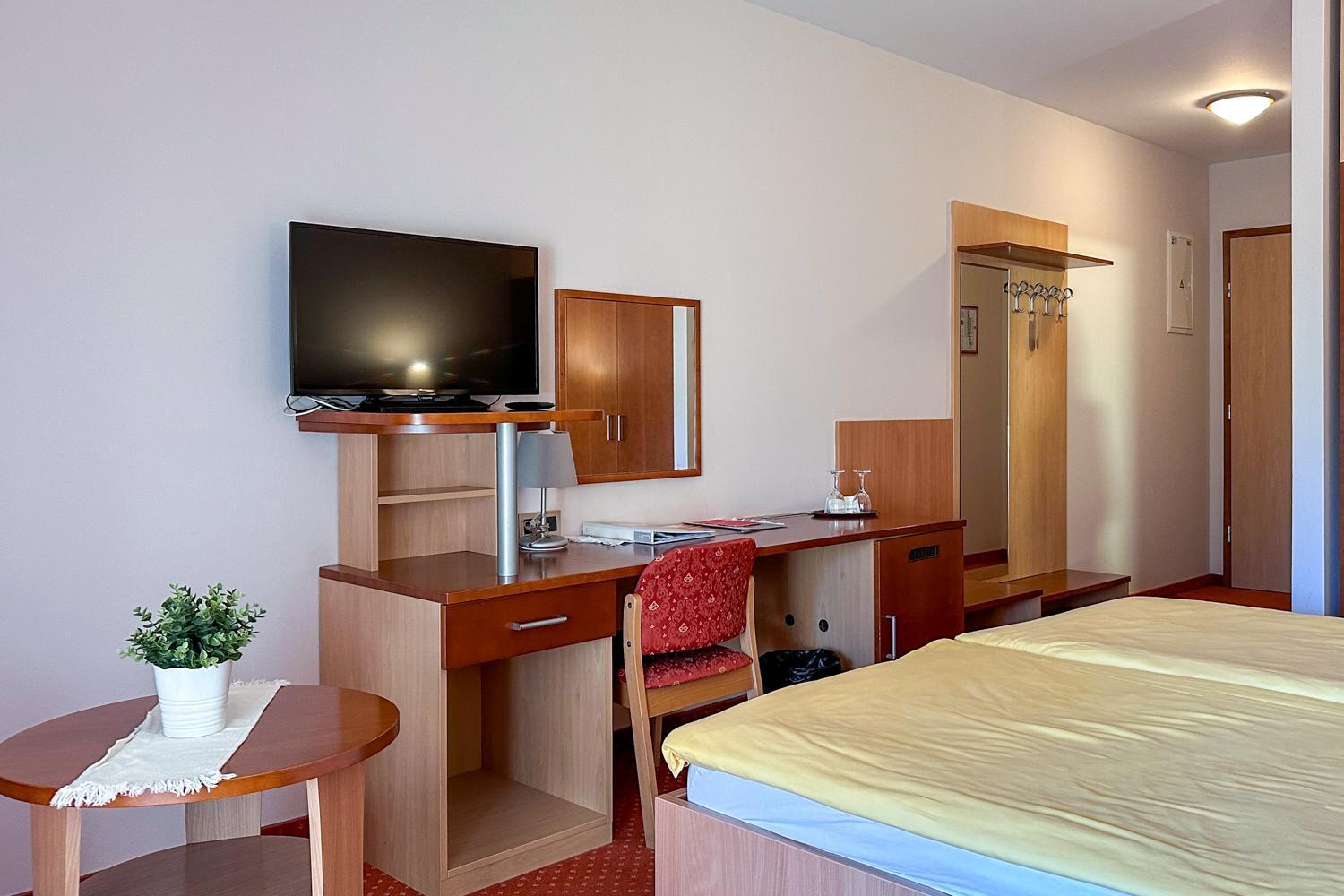 Terme Banovci - Hotel Zeleni Gaj Verzej ภายนอก รูปภาพ